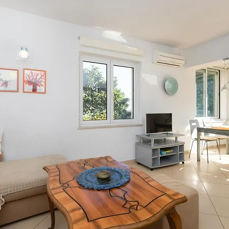 Apartment Portapisana Just 50M From The Beach Krk Town Exterior photo