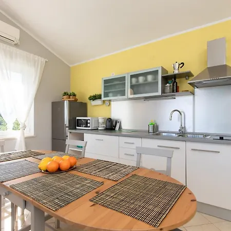 Apartment Portapisana Just 50M From The Beach Krk Town Exterior photo