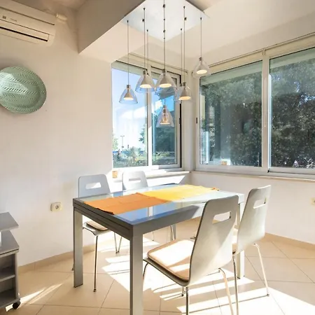 Apartment Portapisana Just 50M From The Beach Krk Town Exterior photo